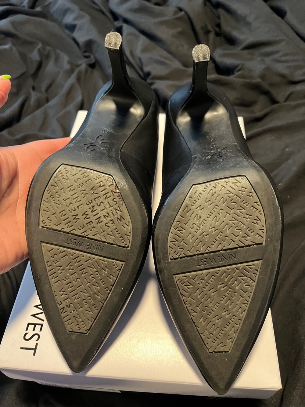 Nine West Women's Black Pointed Toe Pumps - Picture 3 of 7